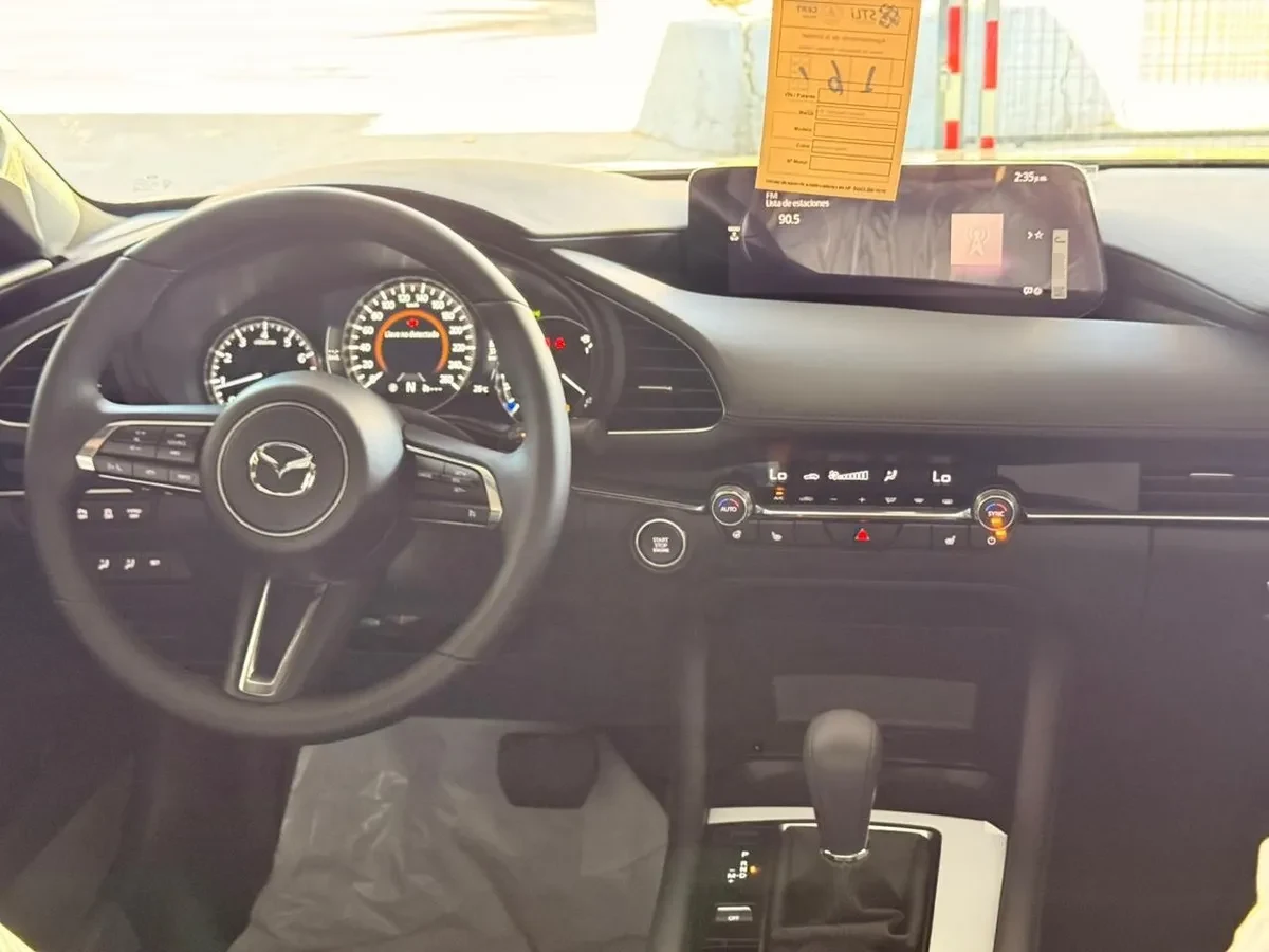 Mazda MAZDA3 2.5 Sport High At año 2026