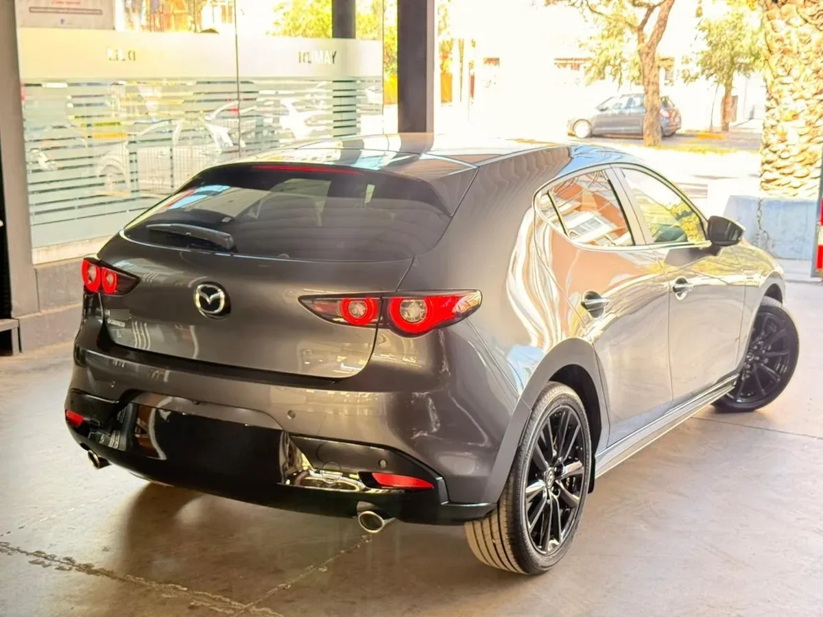 Mazda MAZDA3 2.5 Sport High At año 2026