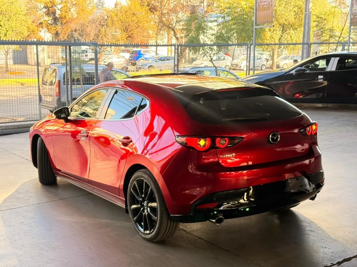 Mazda MAZDA3 2.5 Sport High At año 2026