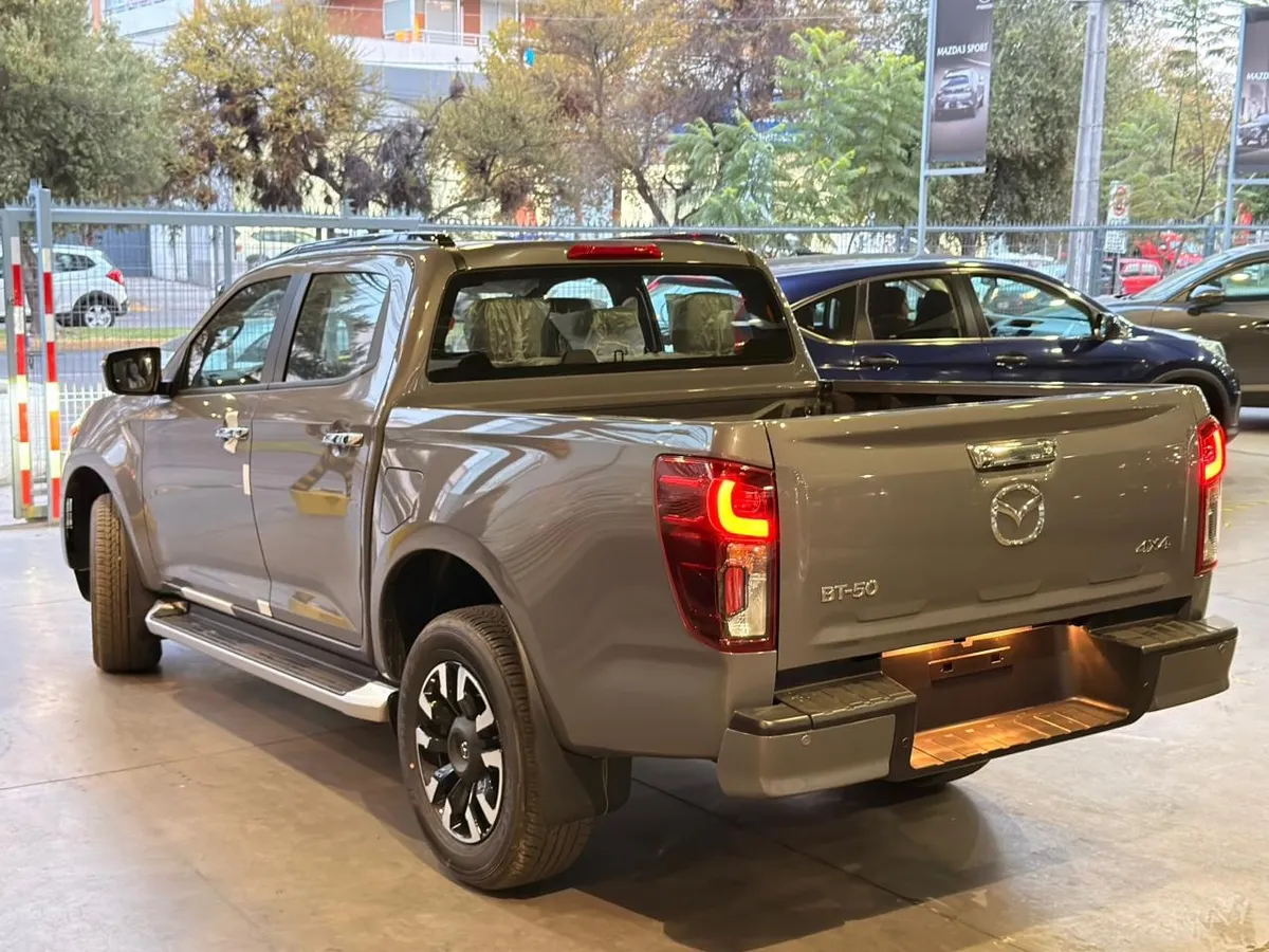 Mazda BT-50 2.2 Dc High Plus At 4x4 Diesel año 2026