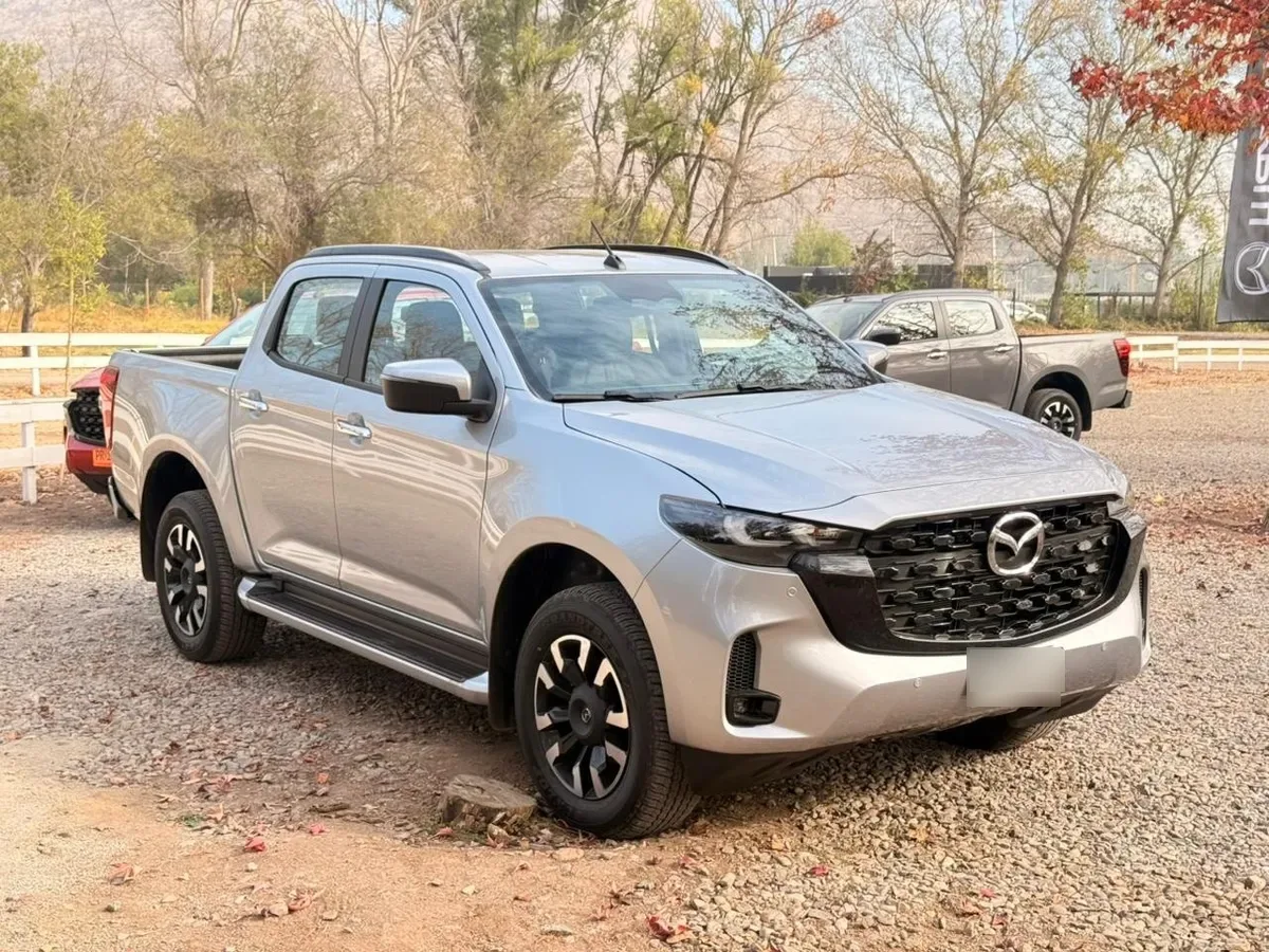 Mazda BT-50 2.2 Dc High Plus At 4x4 Diesel año 2026