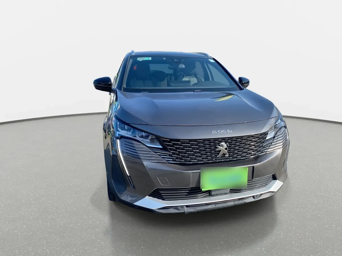 Peugeot 5008 1.5 Allure Pack Bluehdi 130 4x2 Eat8 5p año 2024