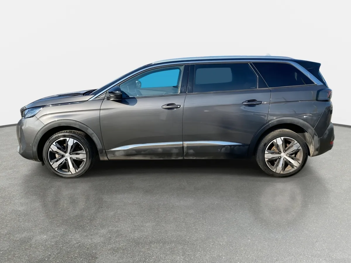 Peugeot 5008 1.5 Allure Pack Bluehdi 130 4x2 Eat8 5p año 2024
