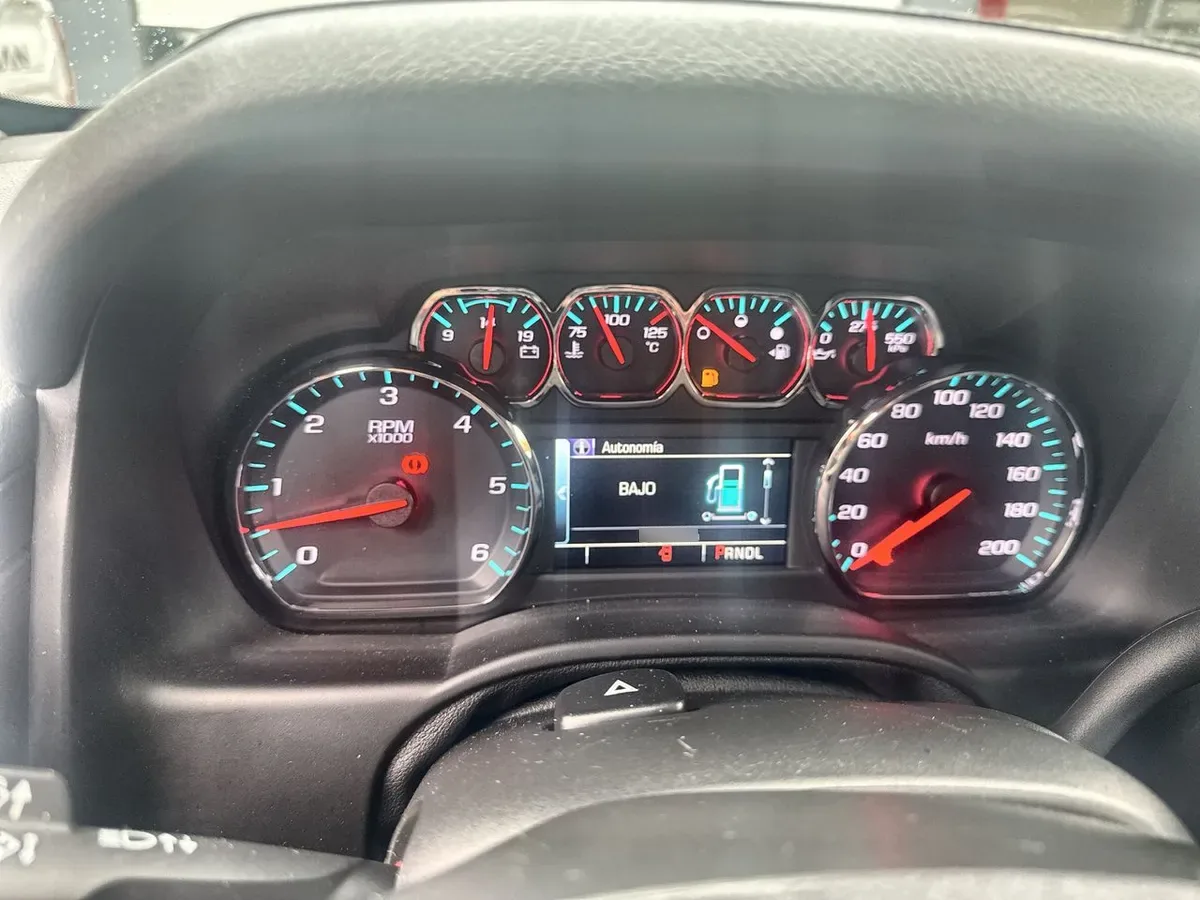 Chevrolet Tahoe 5.3 Z71 4x4 At 5p año 2021