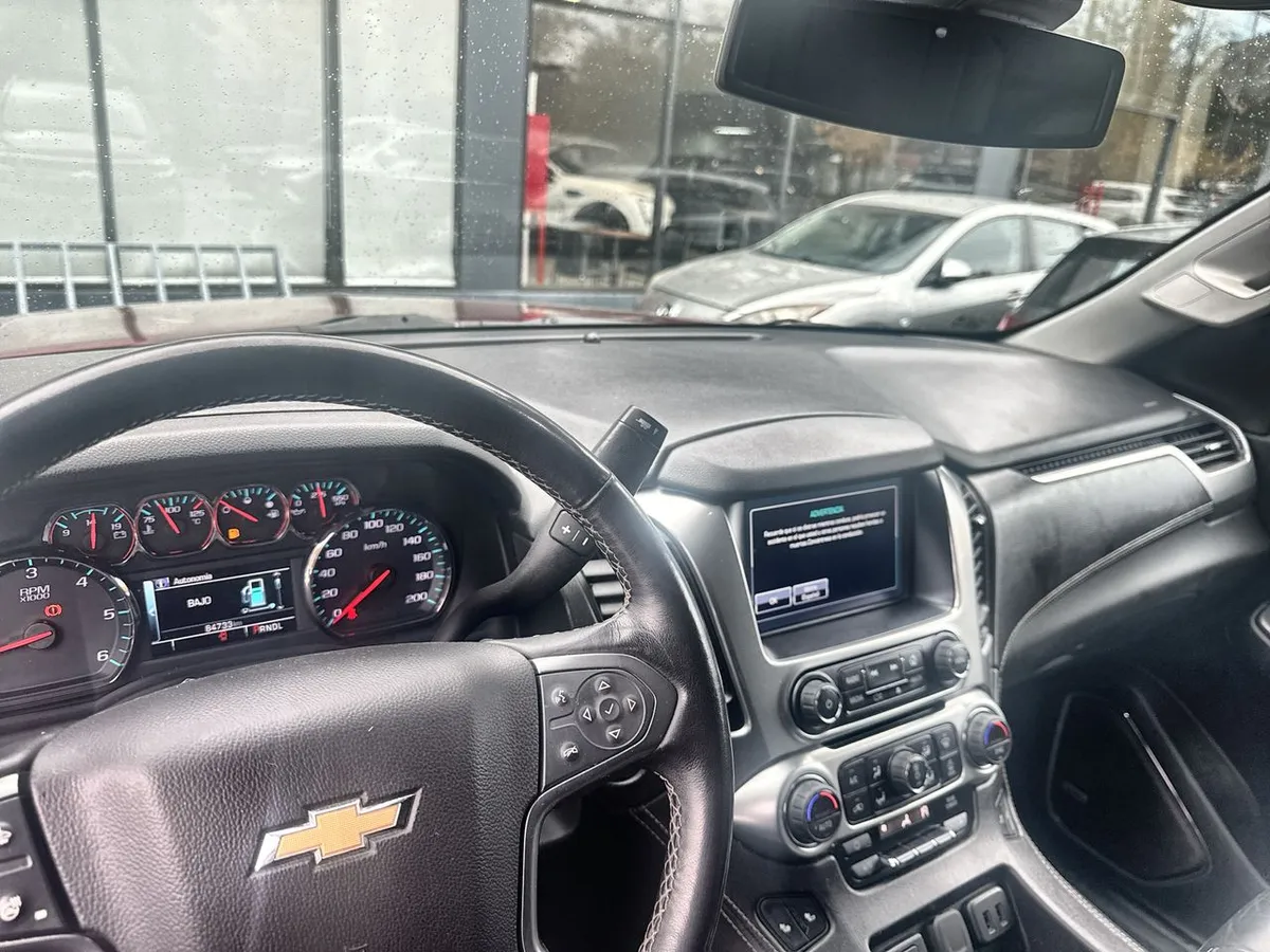 Chevrolet Tahoe 5.3 Z71 4x4 At 5p año 2021