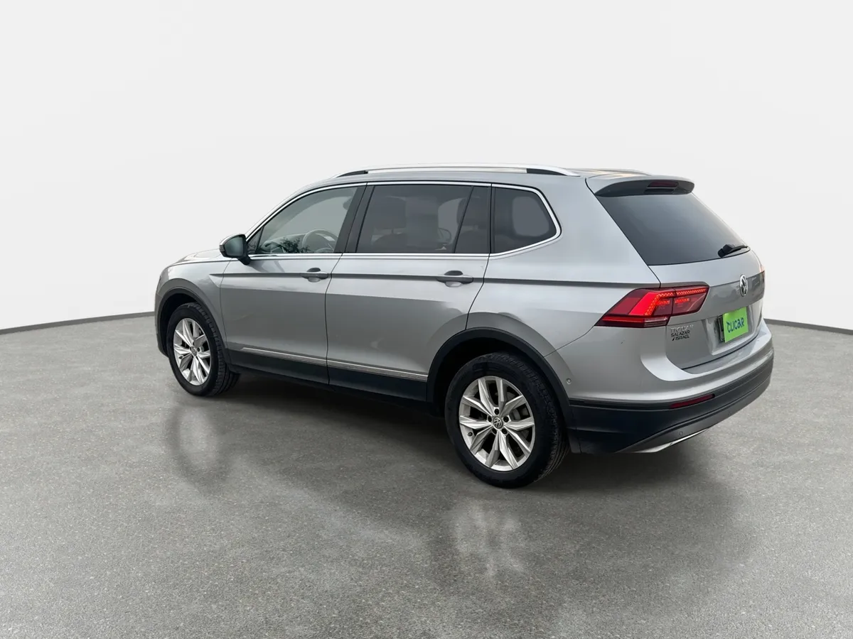 Volkswagen Tiguan 1.4 Tsi Hightline 4x2 3row At 5p año 2020