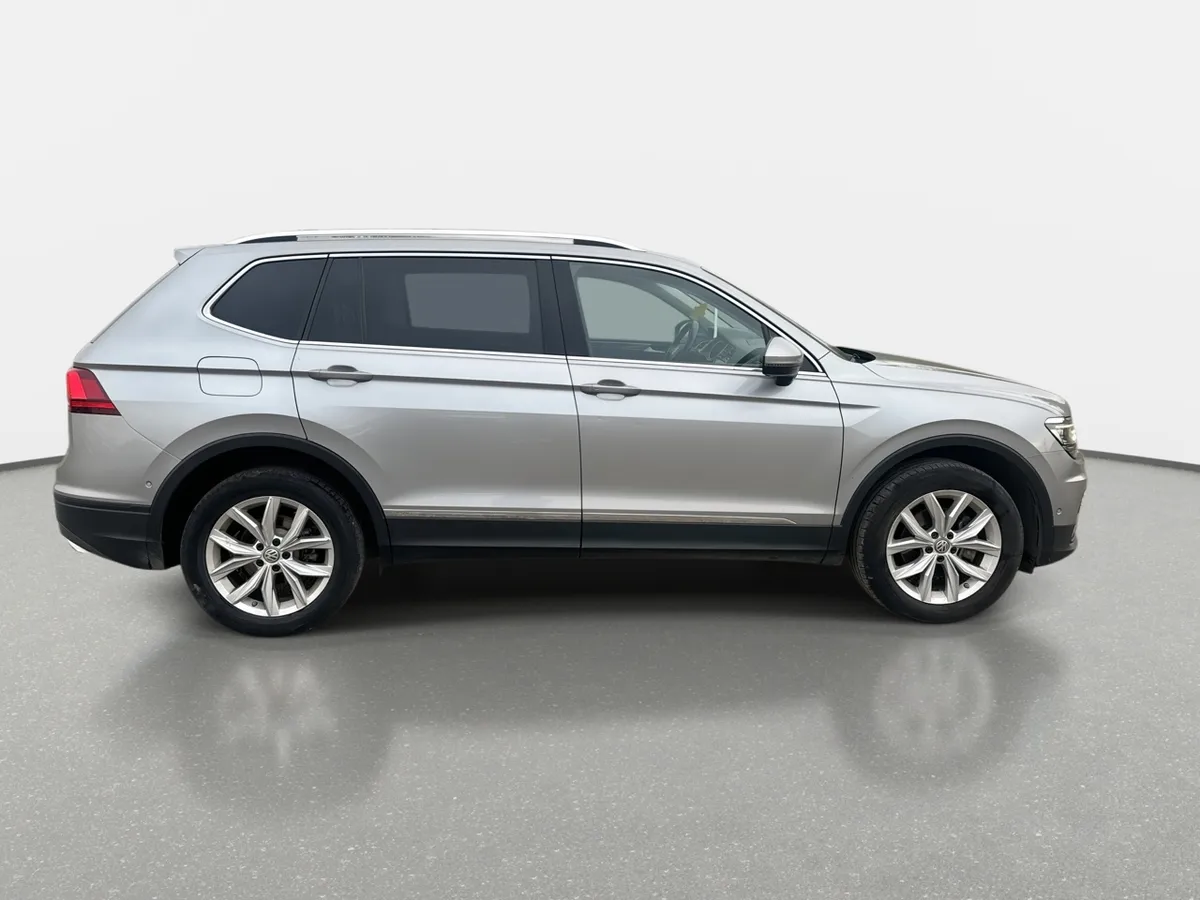 Volkswagen Tiguan 1.4 Tsi Hightline 4x2 3row At 5p año 2020