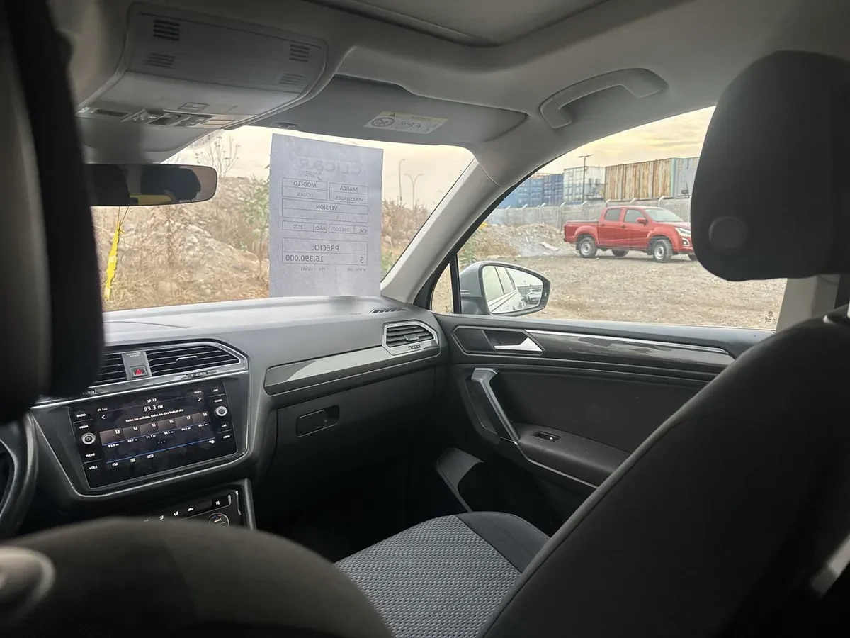 Volkswagen Tiguan 1.4 Tsi Hightline 4x2 3row At 5p año 2020