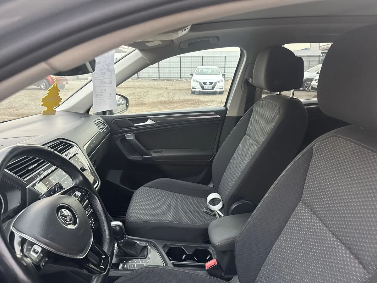 Volkswagen Tiguan 1.4 Tsi Hightline 4x2 3row At 5p año 2020