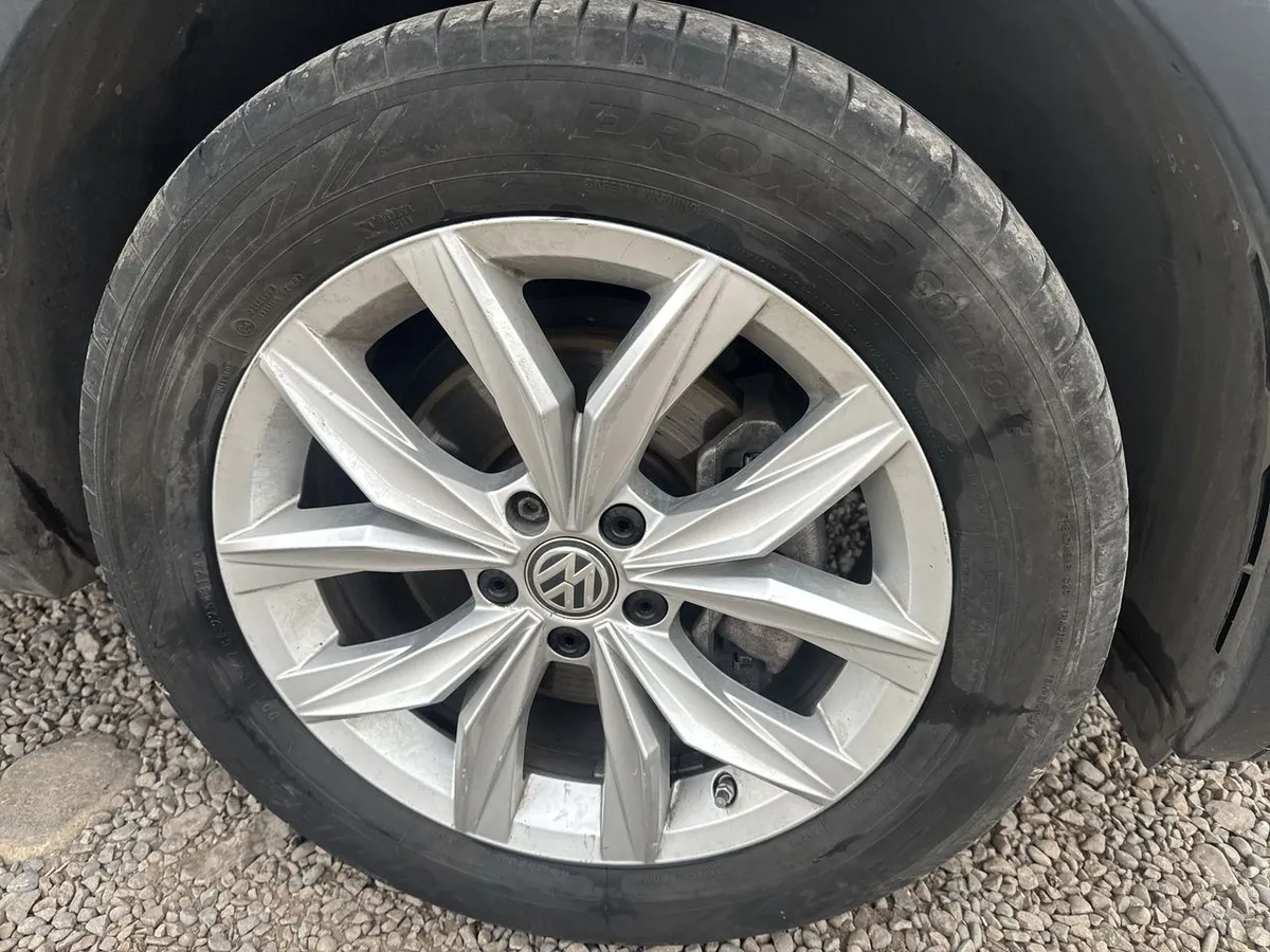 Volkswagen Tiguan 1.4 Tsi Hightline 4x2 3row At 5p año 2020