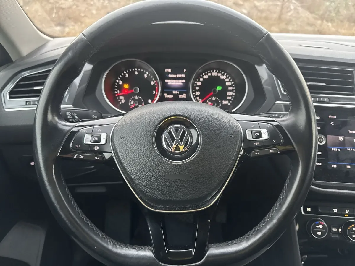 Volkswagen Tiguan 1.4 Tsi Hightline 4x2 3row At 5p año 2020