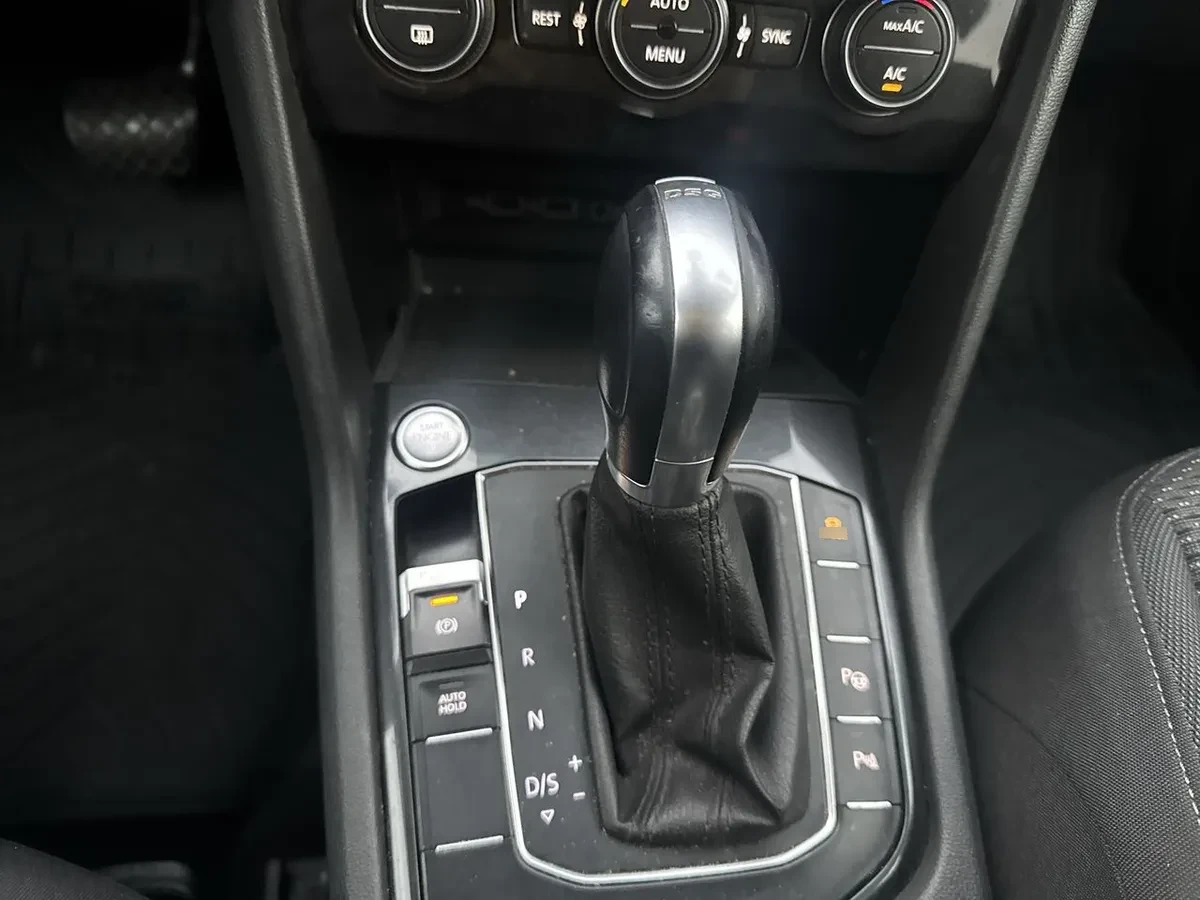 Volkswagen Tiguan 1.4 Tsi Hightline 4x2 3row At 5p año 2020