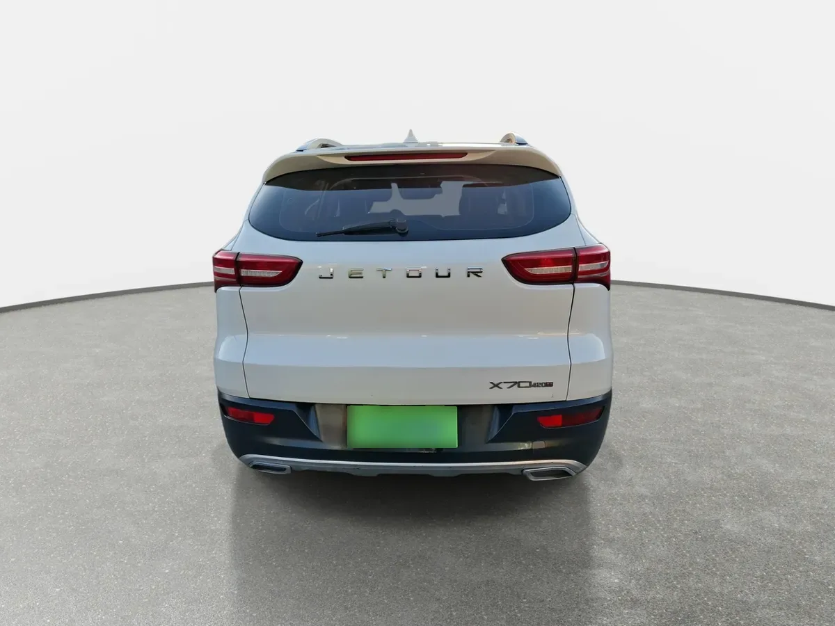 Jetour X70 1.5t Gl 4x2 Mt 5p año 2022