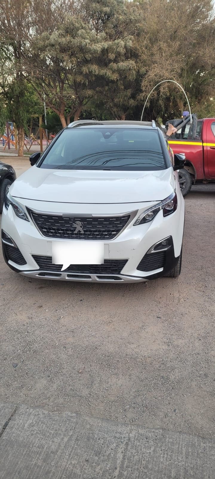 Peugeot 5008 1.6 Allure Turbo Thp 165hp E6 At año 2018