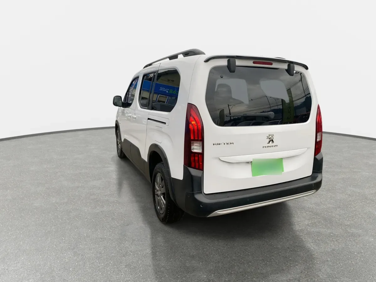 Peugeot Rifter 1.5 Allure Bluehdi Diesel 4x2 130hp Eat8 5p año 2023