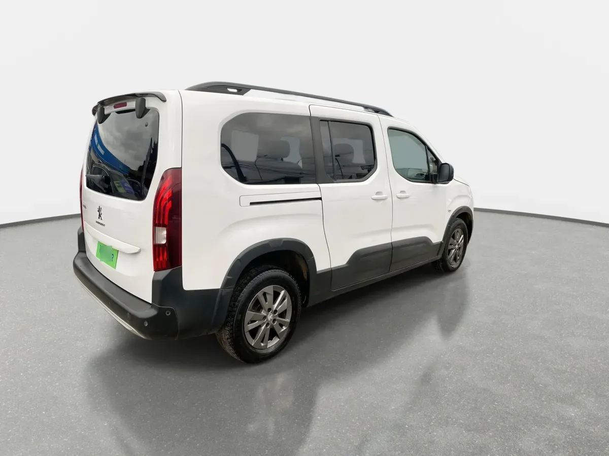 Peugeot Rifter 1.5 Allure Bluehdi Diesel 4x2 130hp Eat8 5p año 2023