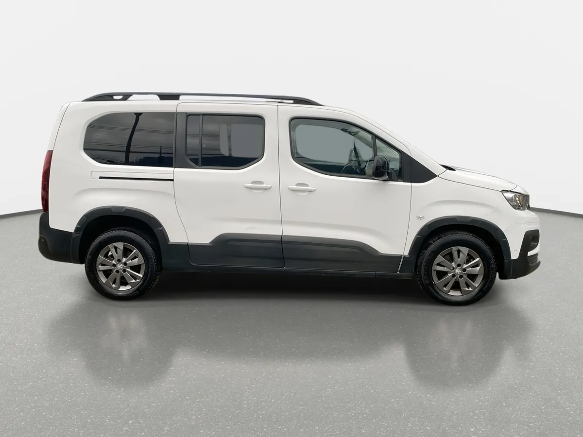 Peugeot Rifter 1.5 Allure Bluehdi Diesel 4x2 130hp Eat8 5p año 2023