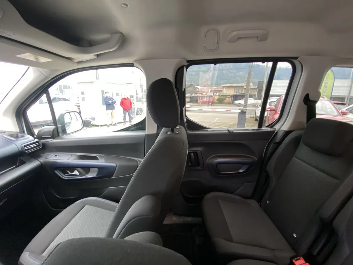 Peugeot Rifter 1.5 Allure Bluehdi Diesel 4x2 130hp Eat8 5p año 2023