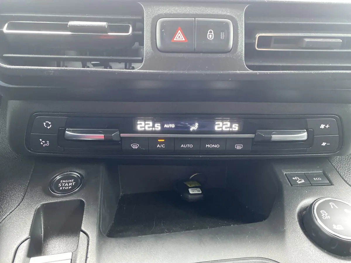 Peugeot Rifter 1.5 Allure Bluehdi Diesel 4x2 130hp Eat8 5p año 2023