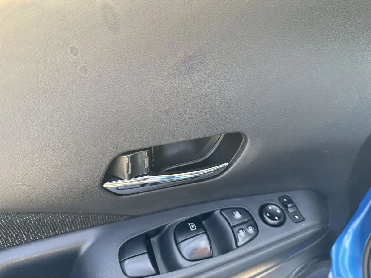 Nissan Kicks 1.6 Sense 4x2 Mt 5p año 2022