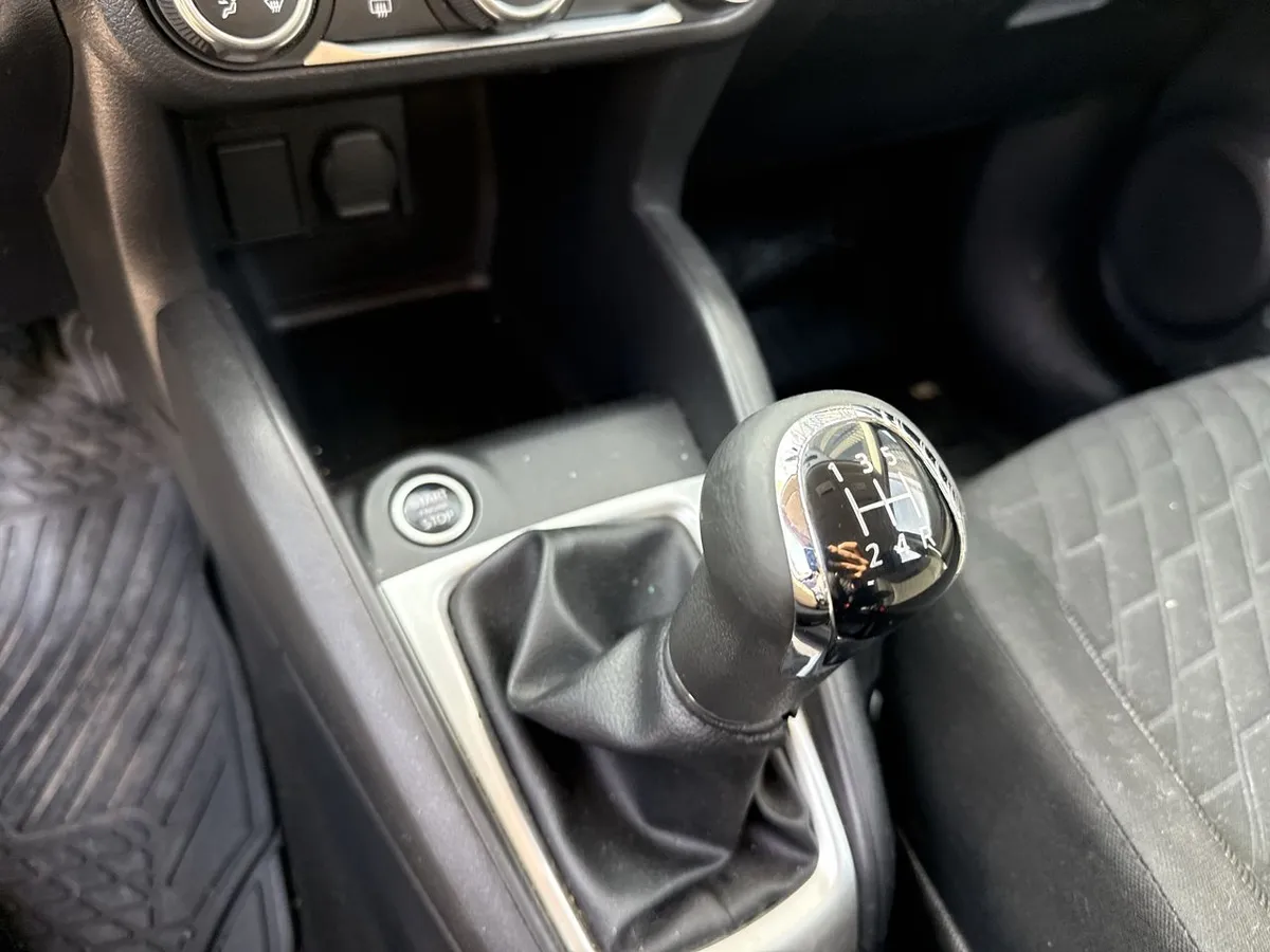 Nissan Kicks 1.6 Sense 4x2 Mt 5p año 2022