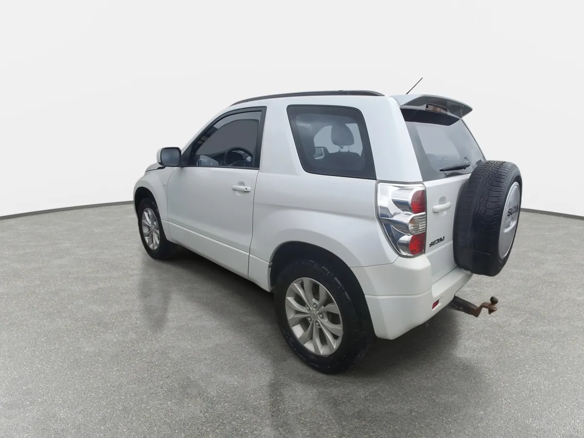 Suzuki Grand Vitara 2.4 Glx Nav 4wd Mt 3p año 2019