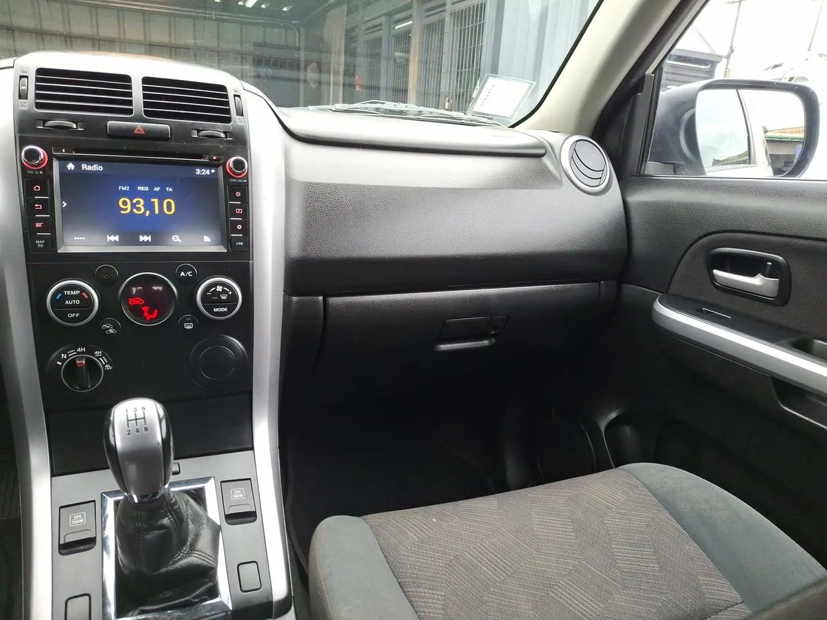 Suzuki Grand Vitara 2.4 Glx Nav 4wd Mt 3p año 2019