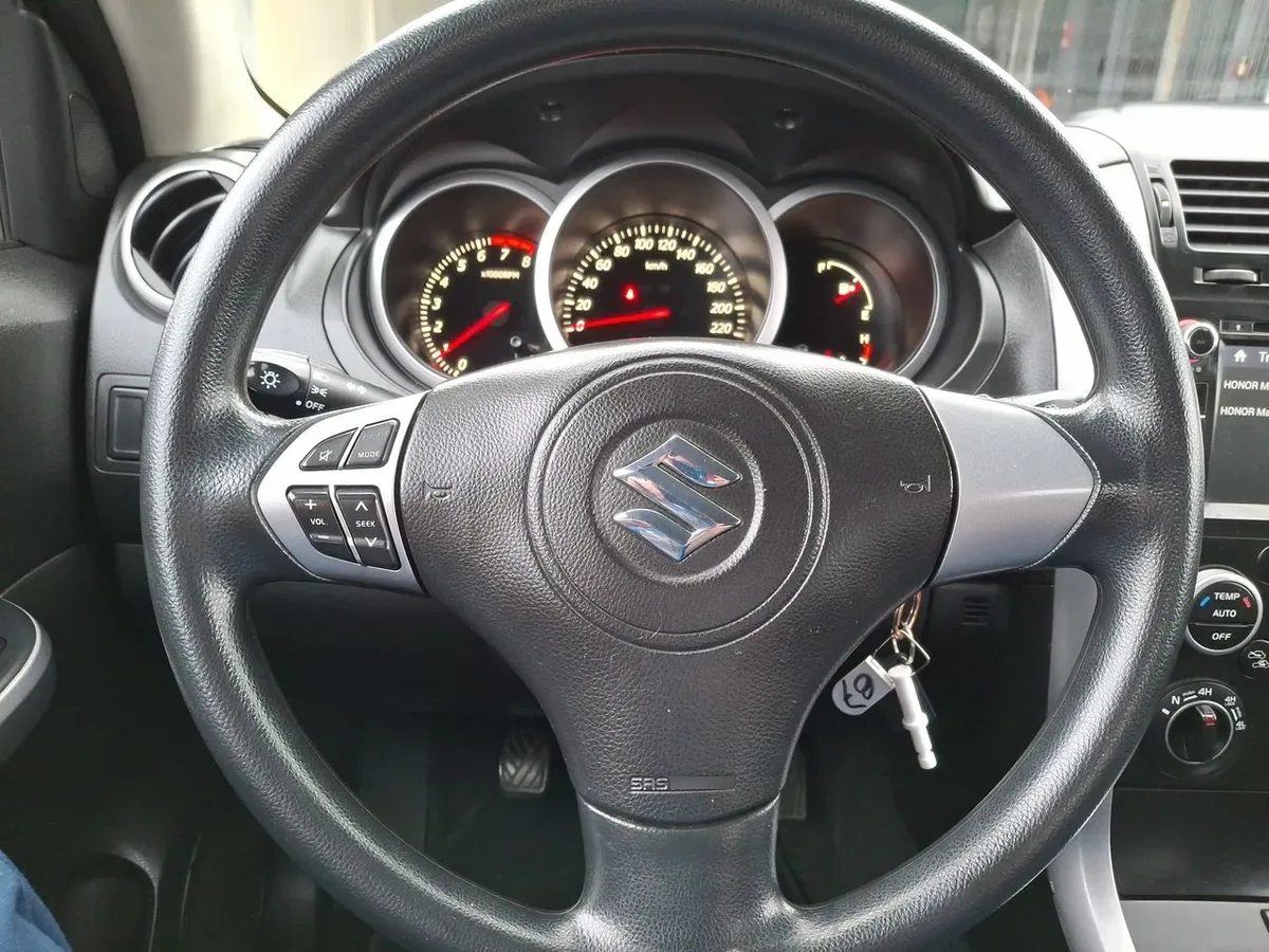 Suzuki Grand Vitara 2.4 Glx Nav 4wd Mt 3p año 2019