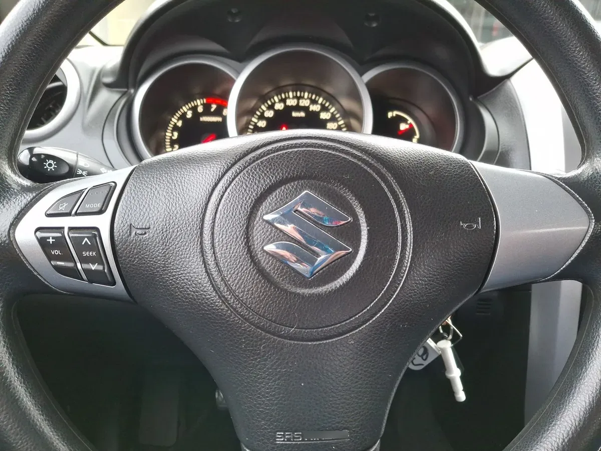 Suzuki Grand Vitara 2.4 Glx Nav 4wd Mt 3p año 2019