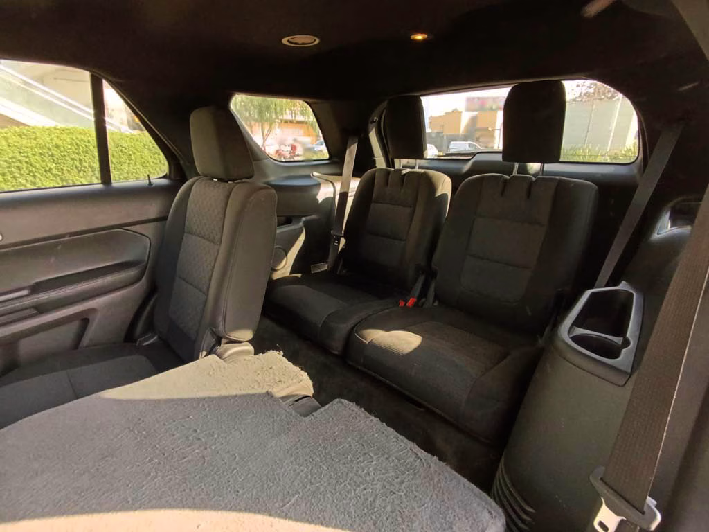 Ford Explorer Xlt 4x2 año 2014