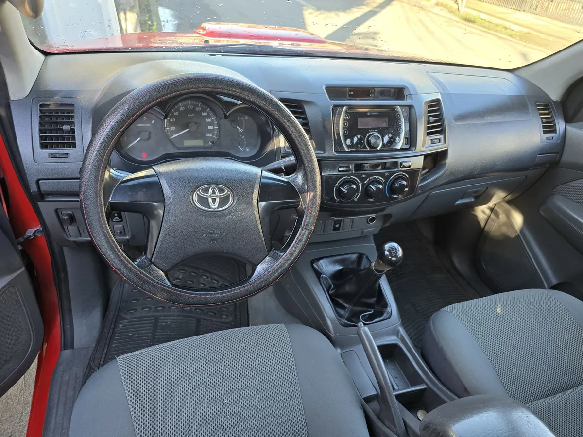 Toyota Hilux 2.5 Gps Mt 4x2 Diesel año 2015