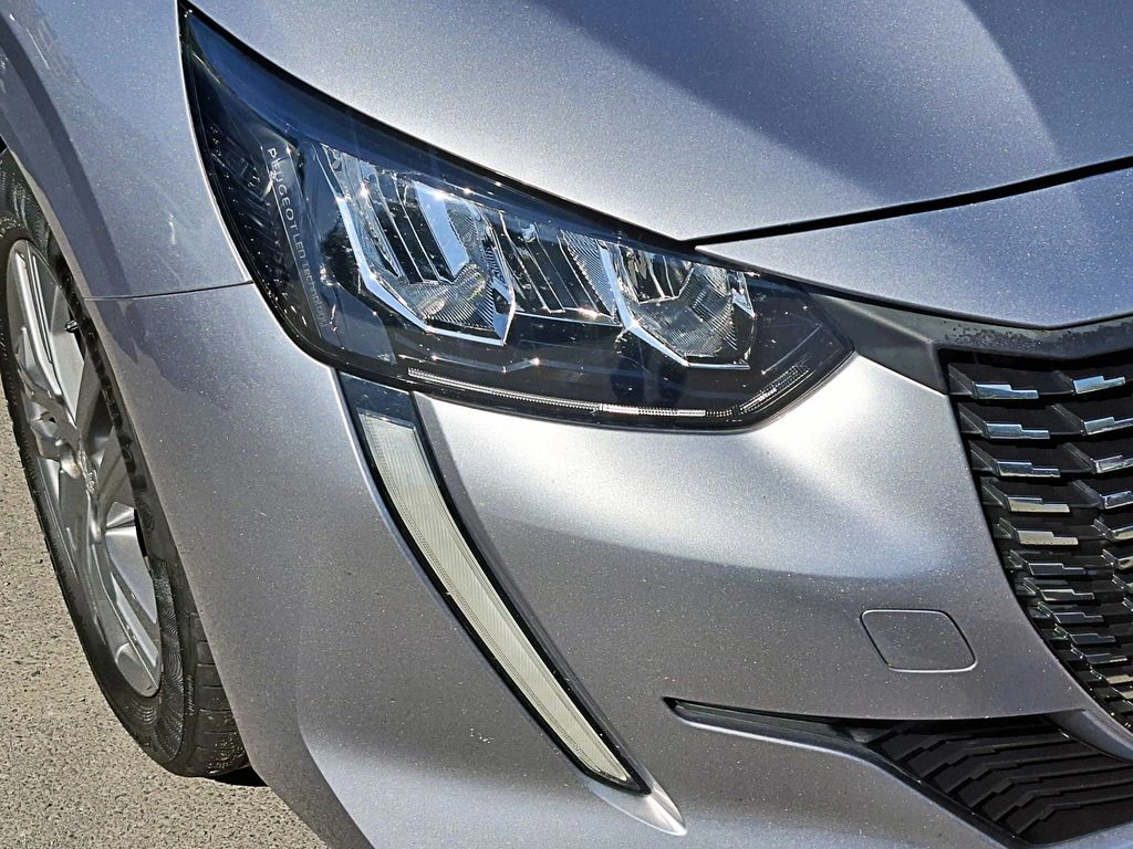 Peugeot 208 Puretech 75 1.2 año 2022