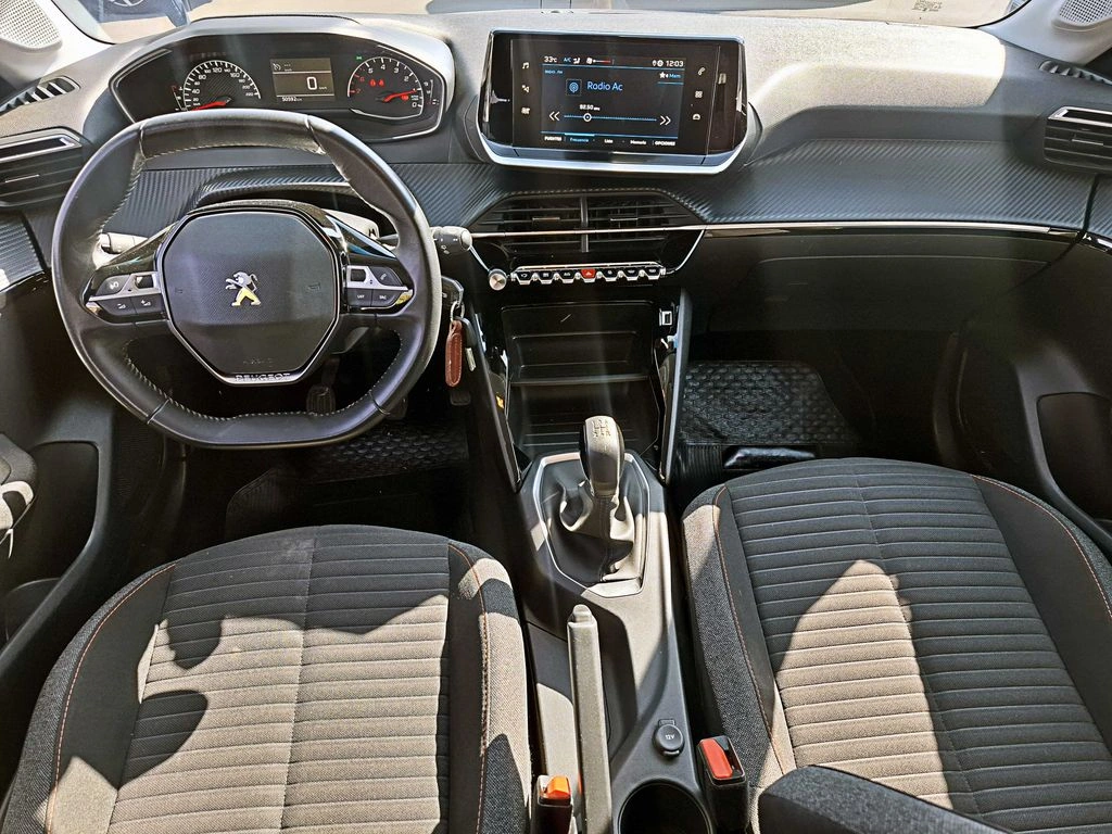 Peugeot 208 Puretech 75 1.2 año 2022