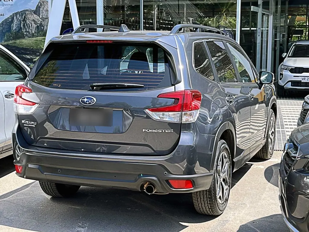 Subaru Forester 2.0i Dynamic Awd At 5p año 2023