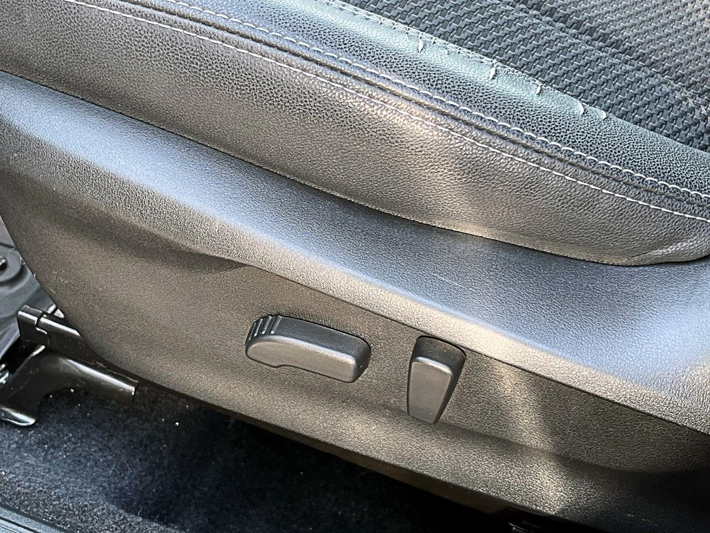 Subaru Forester 2.0i Dynamic Awd At 5p año 2023