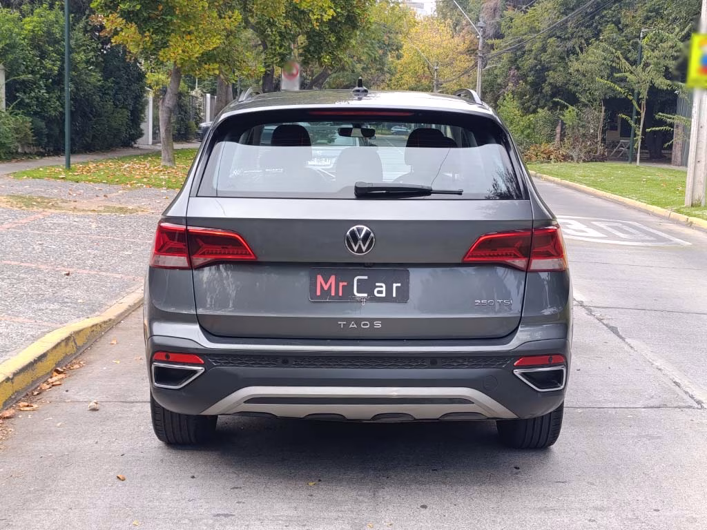 Volkswagen Taos Comfortline año 2023