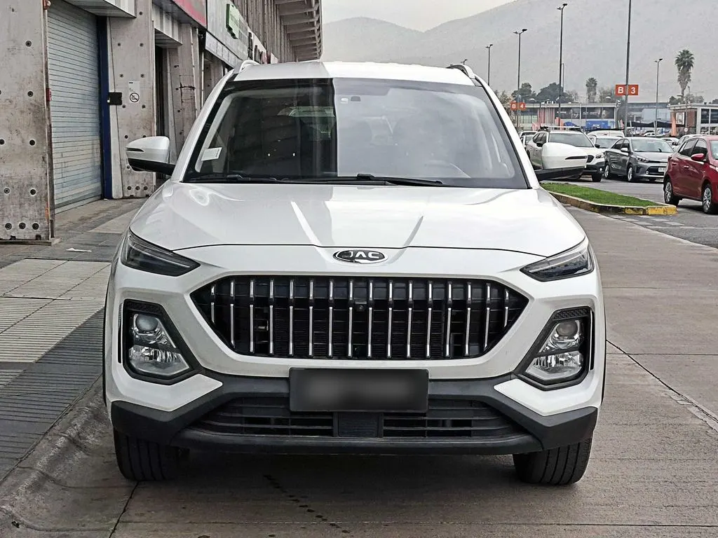 Jac Js8 1.5 Luxury Se 4x2 Dct At 5p año 2023