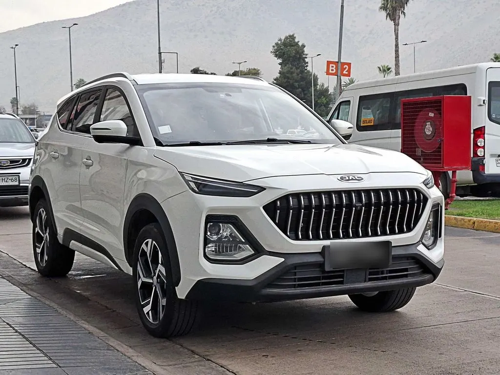 Jac Js8 1.5 Luxury Se 4x2 Dct At 5p año 2023