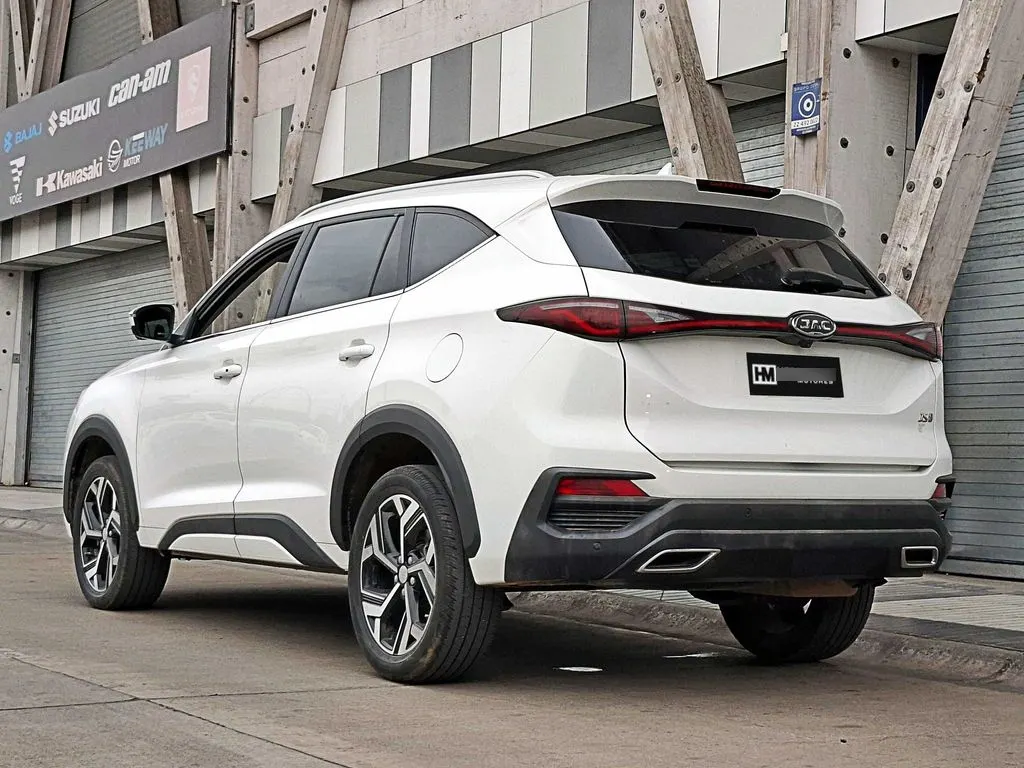 Jac Js8 1.5 Luxury Se 4x2 Dct At 5p año 2023