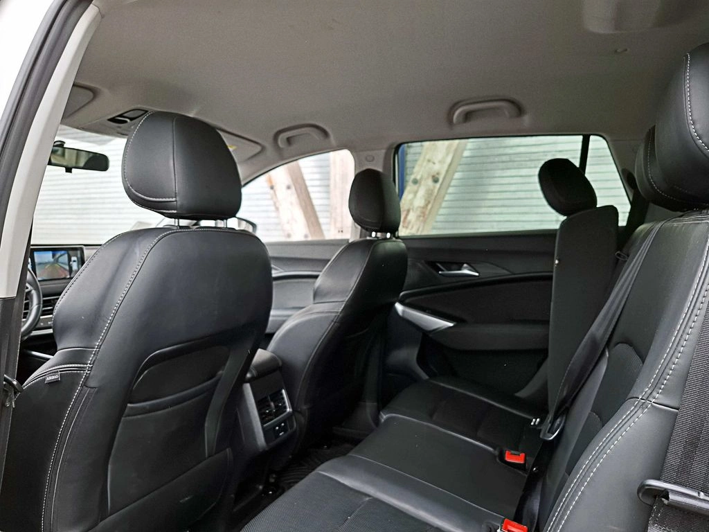 Jac Js8 1.5 Luxury Se 4x2 Dct At 5p año 2023