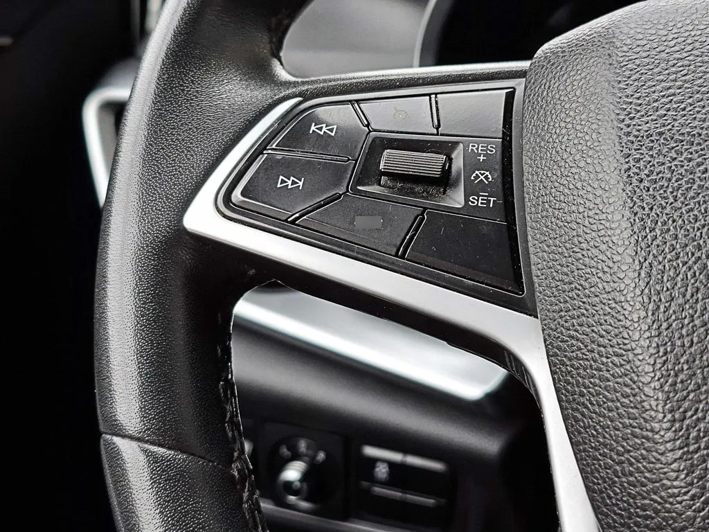 Jac Js8 1.5 Luxury Se 4x2 Dct At 5p año 2023