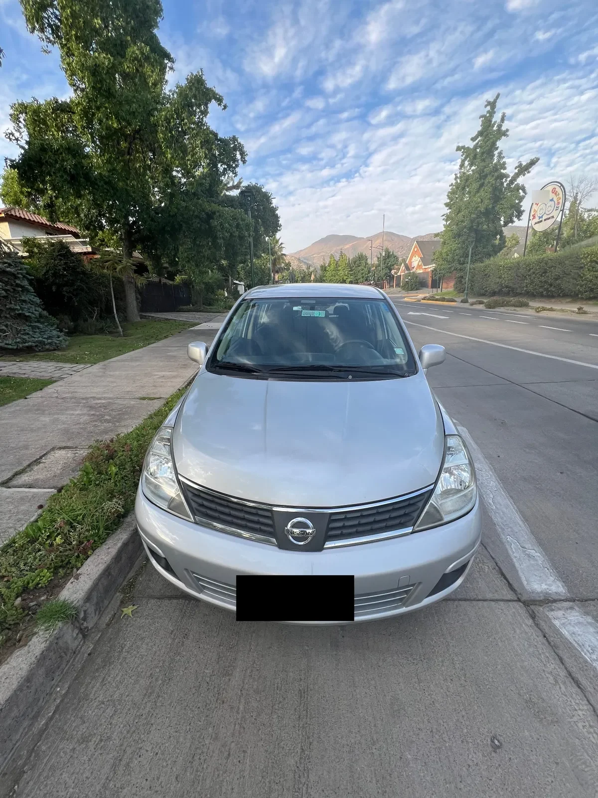 Nissan Tiida 1.6 Sedan S Ac Ll Mt 4x2 año 2011