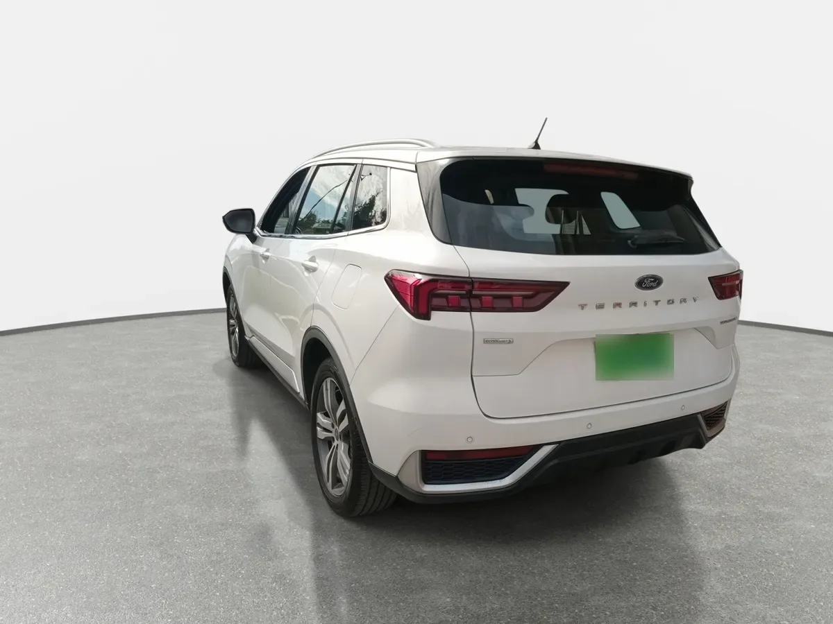 Ford Territory 1.5 Titanium 4x2 At 5p año 2025
