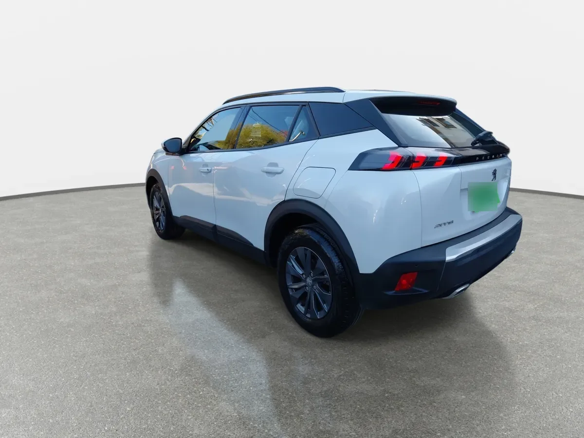 Peugeot 2008 1.2 Active Puretech 4x2 130 Mt 5p año 2021