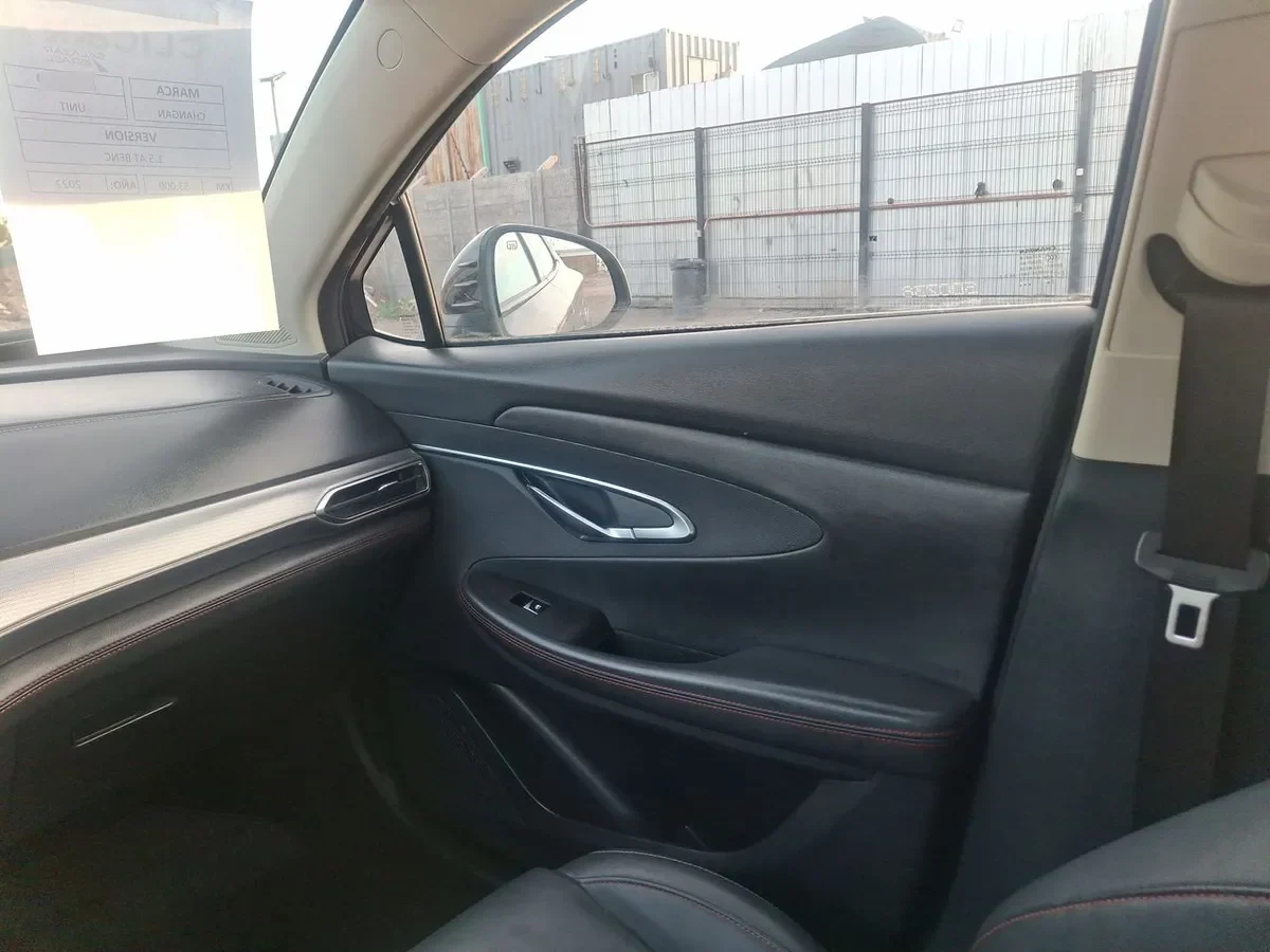 Changan Uni-T 1.5 Luxury 4x2 At 5p año 2022