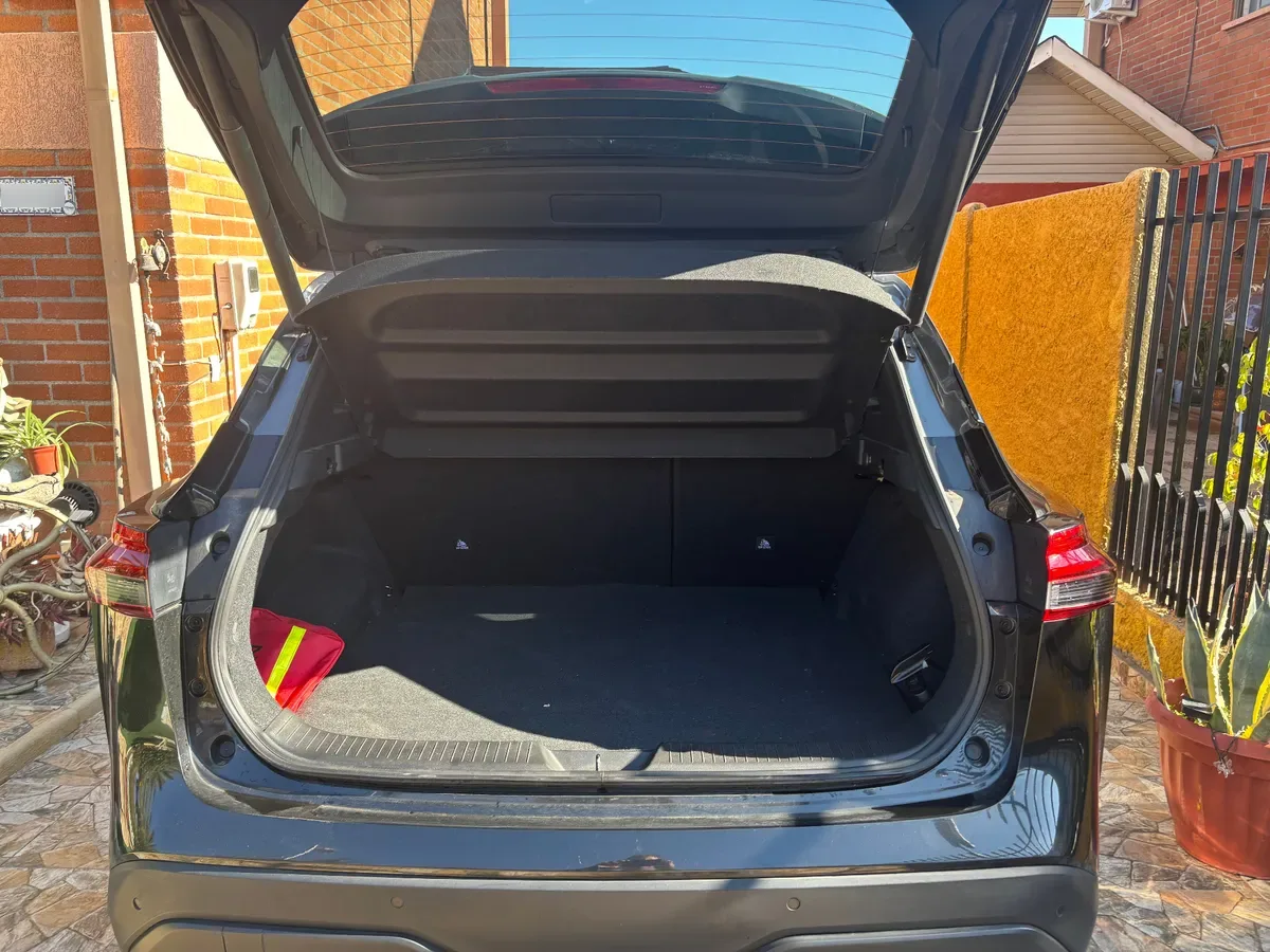 NISSAN QASHQAI 2.0 Exclusive At 4x4 año 2024