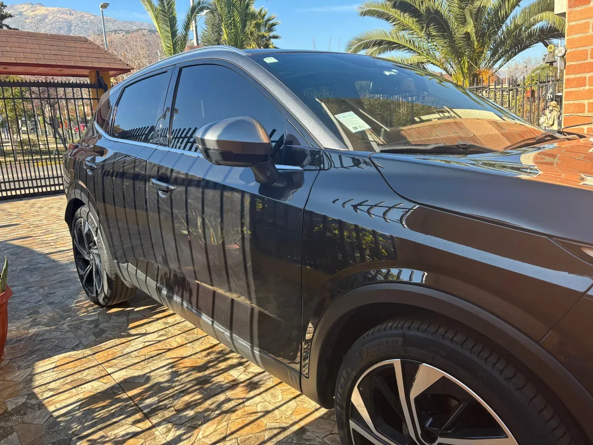 NISSAN QASHQAI 2.0 Exclusive At 4x4 año 2024