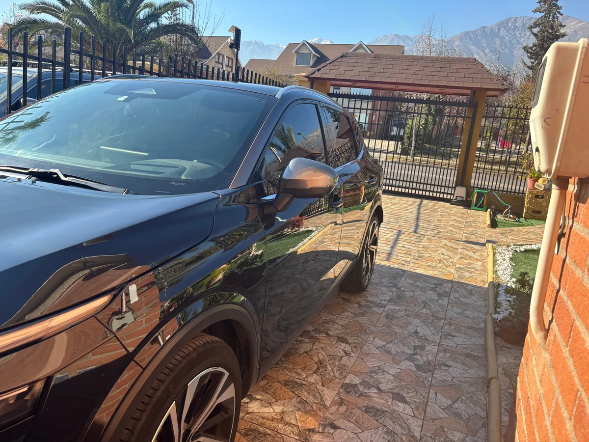 NISSAN QASHQAI 2.0 Exclusive At 4x4 año 2024