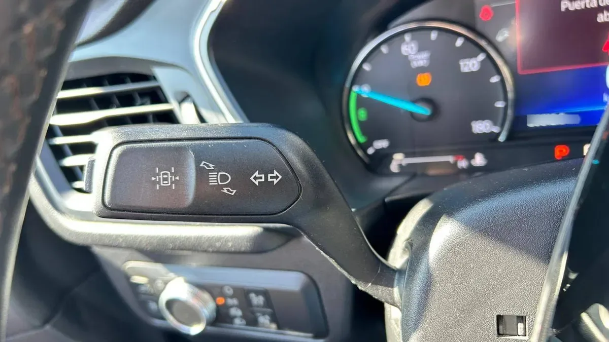 Ford Escape 2.5 Atkinson Se Hybrid Fwd At año 2023