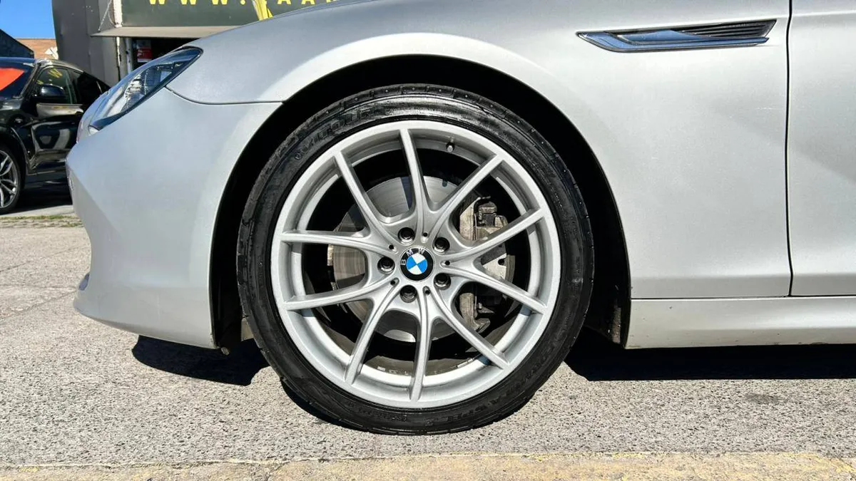 Bmw 650i Coupe  Aut 4.4 4x2 At 2p año 2015